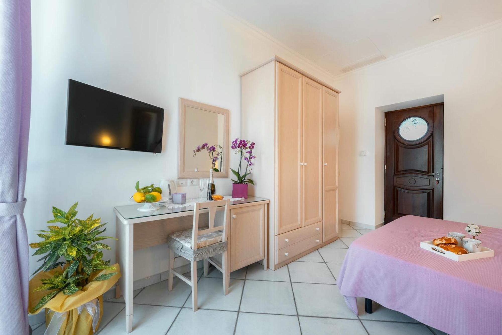 La Vispa Teresa Ischia Bagian luar foto